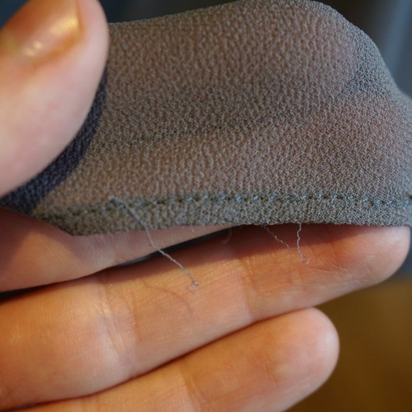 💚 BANANA REPUBLIC Gray Semi-Sheer Pleated Blouse (S) - Picture 10 of 14